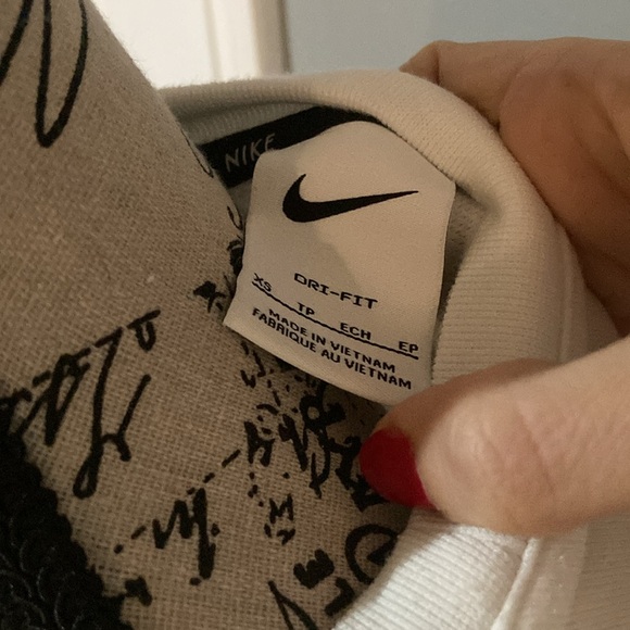Nike Sweater- Long fit - Picture 3 of 3
